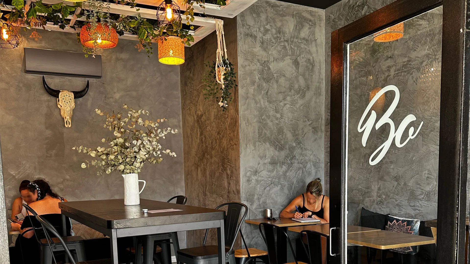 Bohaus Café - venetian plaster walls in the seating corner