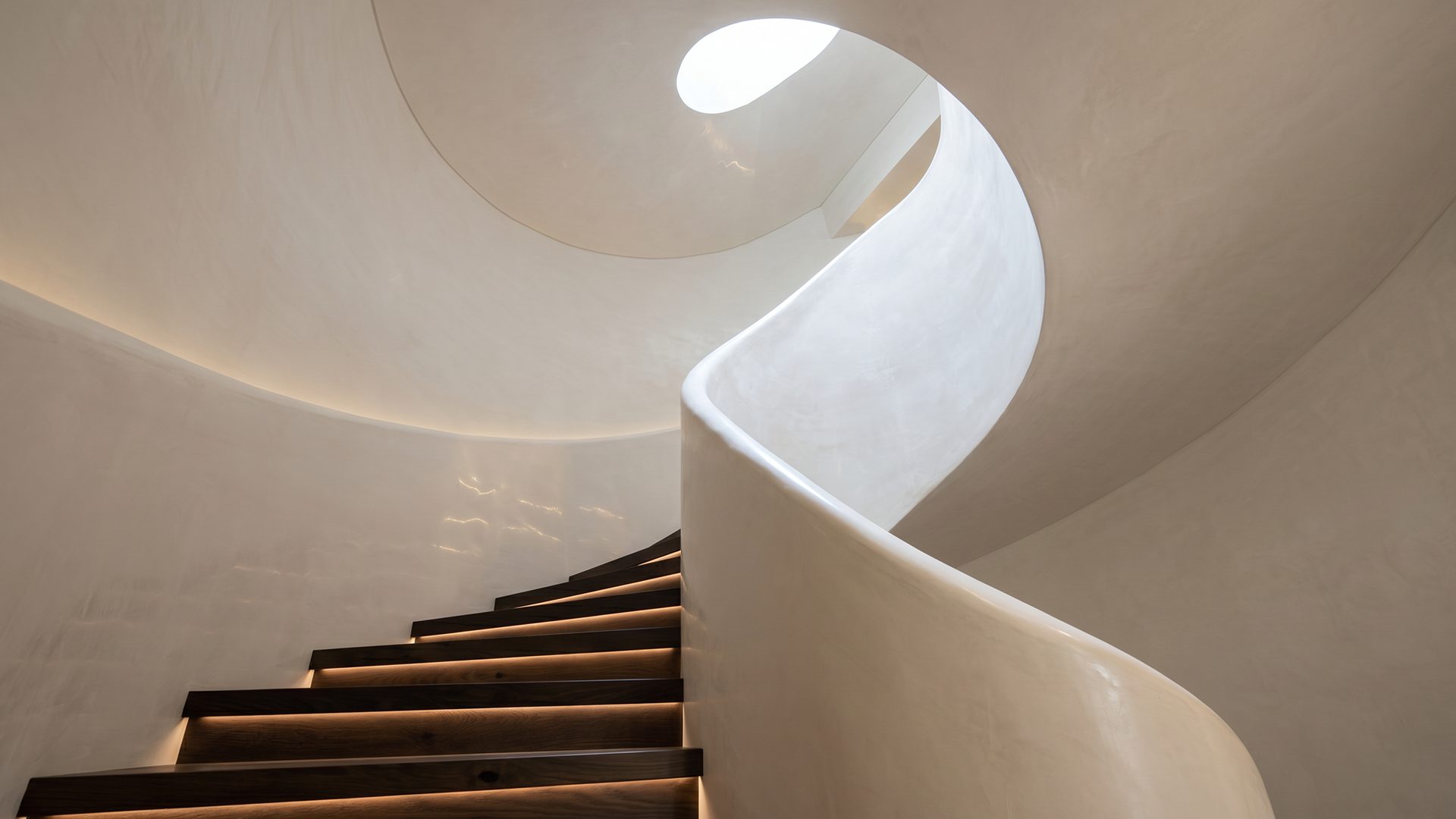Rosebay Avenue - polished plaster spiral staircase 3